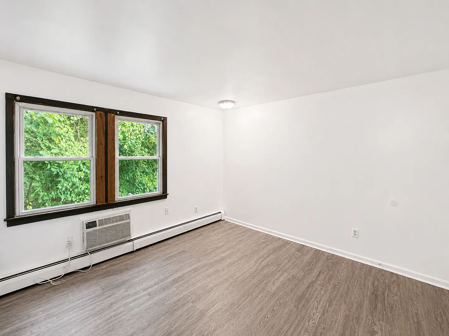 Harbortree Apartments — Photo 2