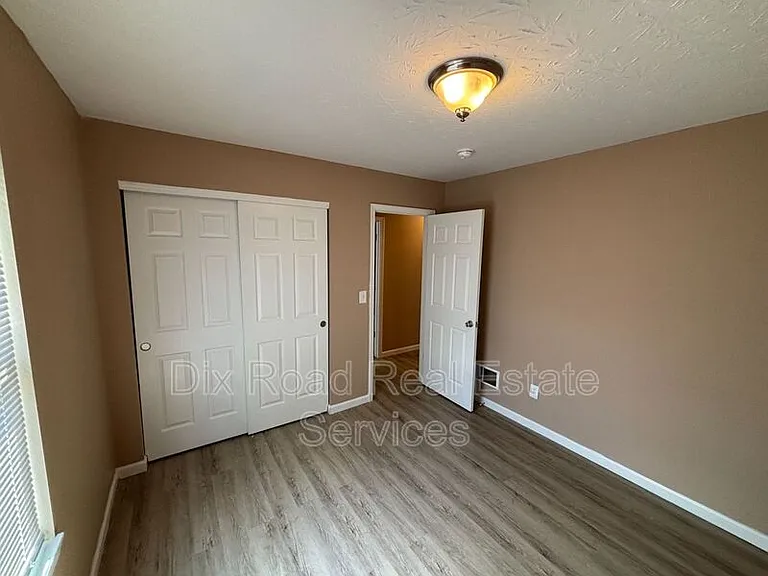 100 Kaitlin Way — Photo 19