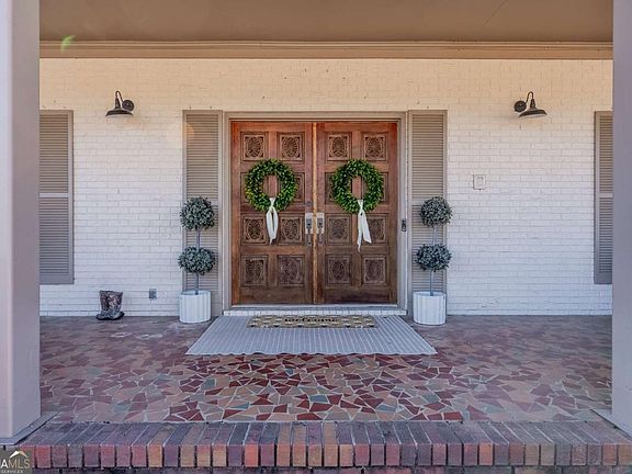3rd image of 403 Rose Ln