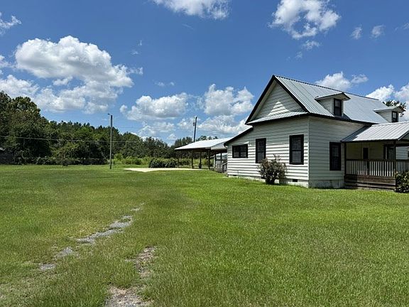 2nd image of 311 Old Mail Rd