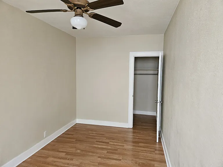 110 S Fond Du Lac Ave #5 — Photo 3