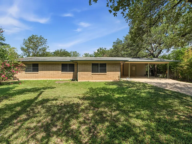 2414 Havenside Dr — Photo 1
