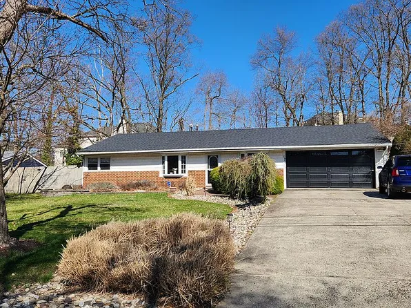 57 Stockton Rd, Kendall Park, NJ 08824