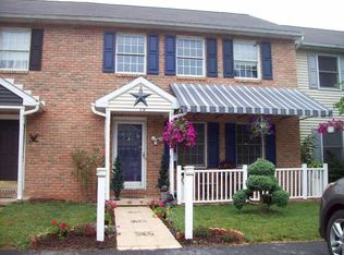 19 Park View Dr, Reinholds, PA