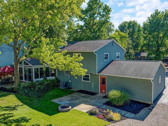 4th image of 70 SE Lakeview Dr