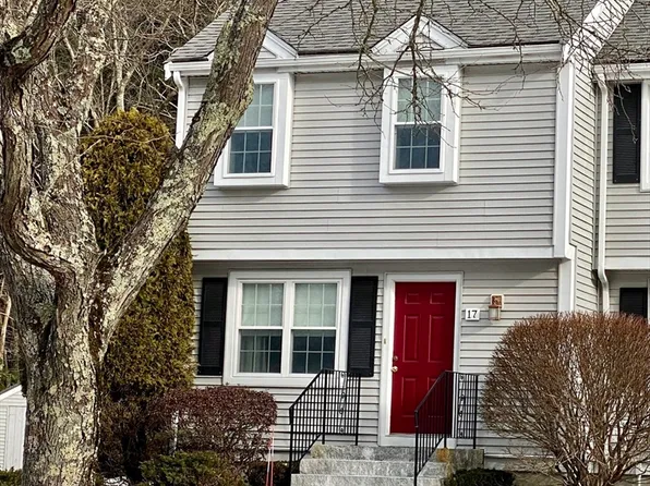 161 Winter St APT 17, Hanson, MA 02341