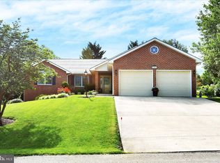 7041 Augusta National, Fayetteville, PA 17222