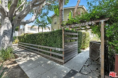 2710 Arizona Ave #B Photo 1