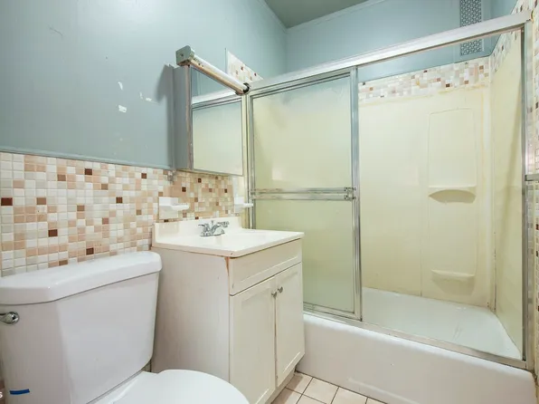 18-21 26th Road image 5 of 15