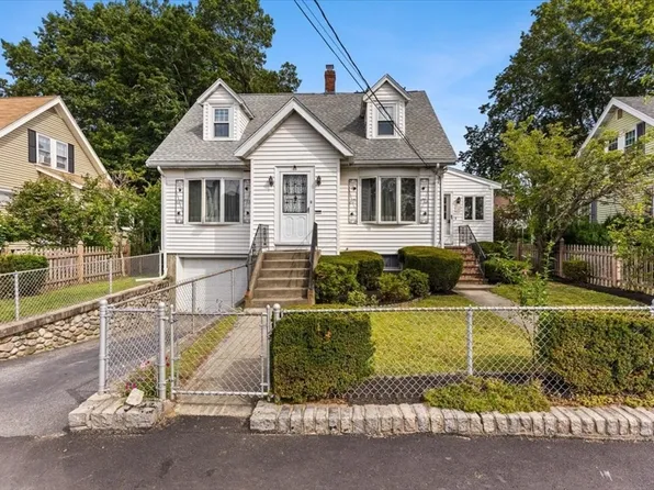 55 Dixon Ave, Dedham, MA 02026