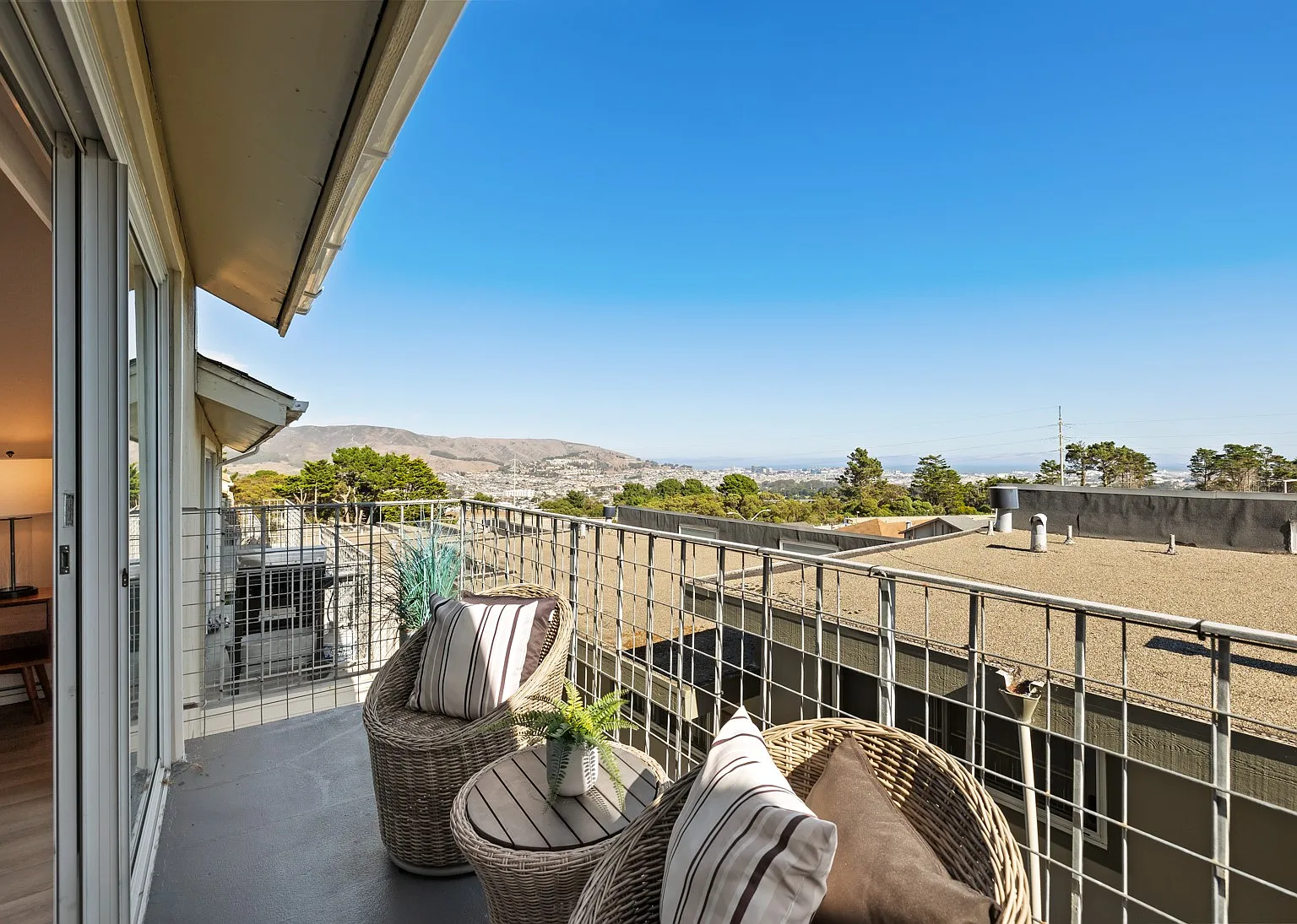 Peninsula View Apartments — Photo 3