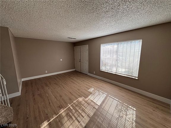 4th image of 3913 Blackford Pl #0