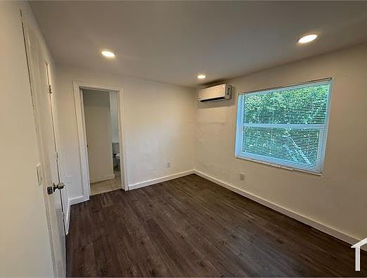 5th image of 1725 NE 148th St #3