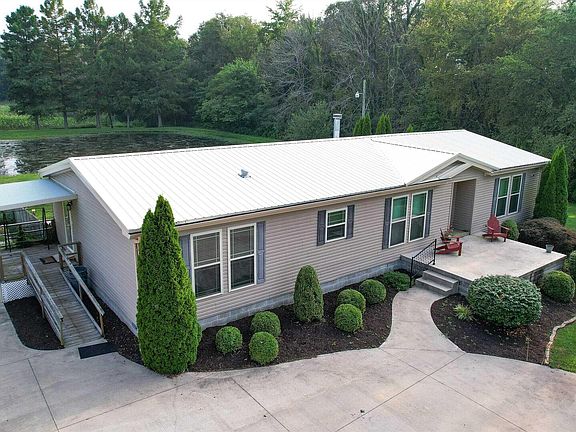 2nd image of 274 Gravel Ln
