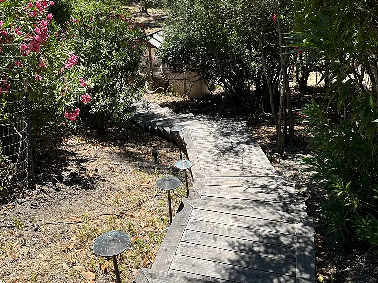Lakewood Cir — Photo 16