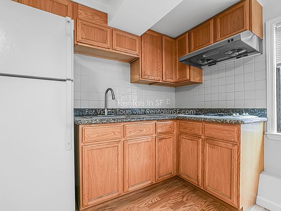 5th image of 1428 Silliman St #B