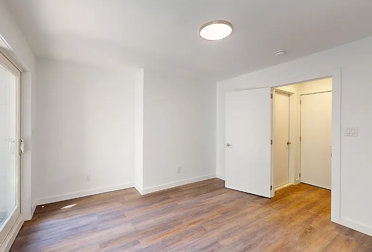 253 E Broadway #1G — Photo 14