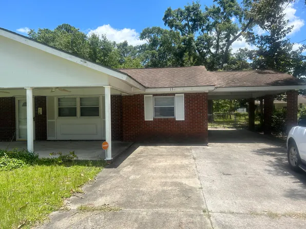 15 Elm St, Hinesville, GA 31313