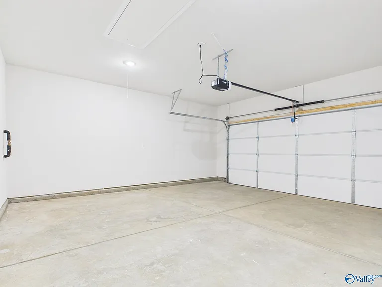 1325 Eidson St — Photo 37