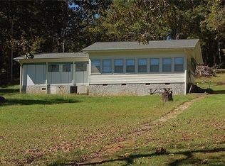 724 Dogwood Ln, Townville, SC 29689