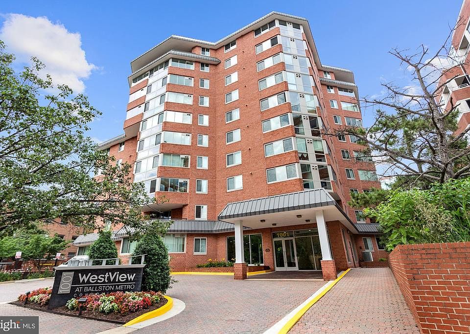 1st image of 1001 N Vermont St APT 302