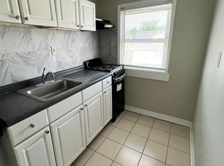 320 Kerrigan Blvd #3, Newark, NJ 07106