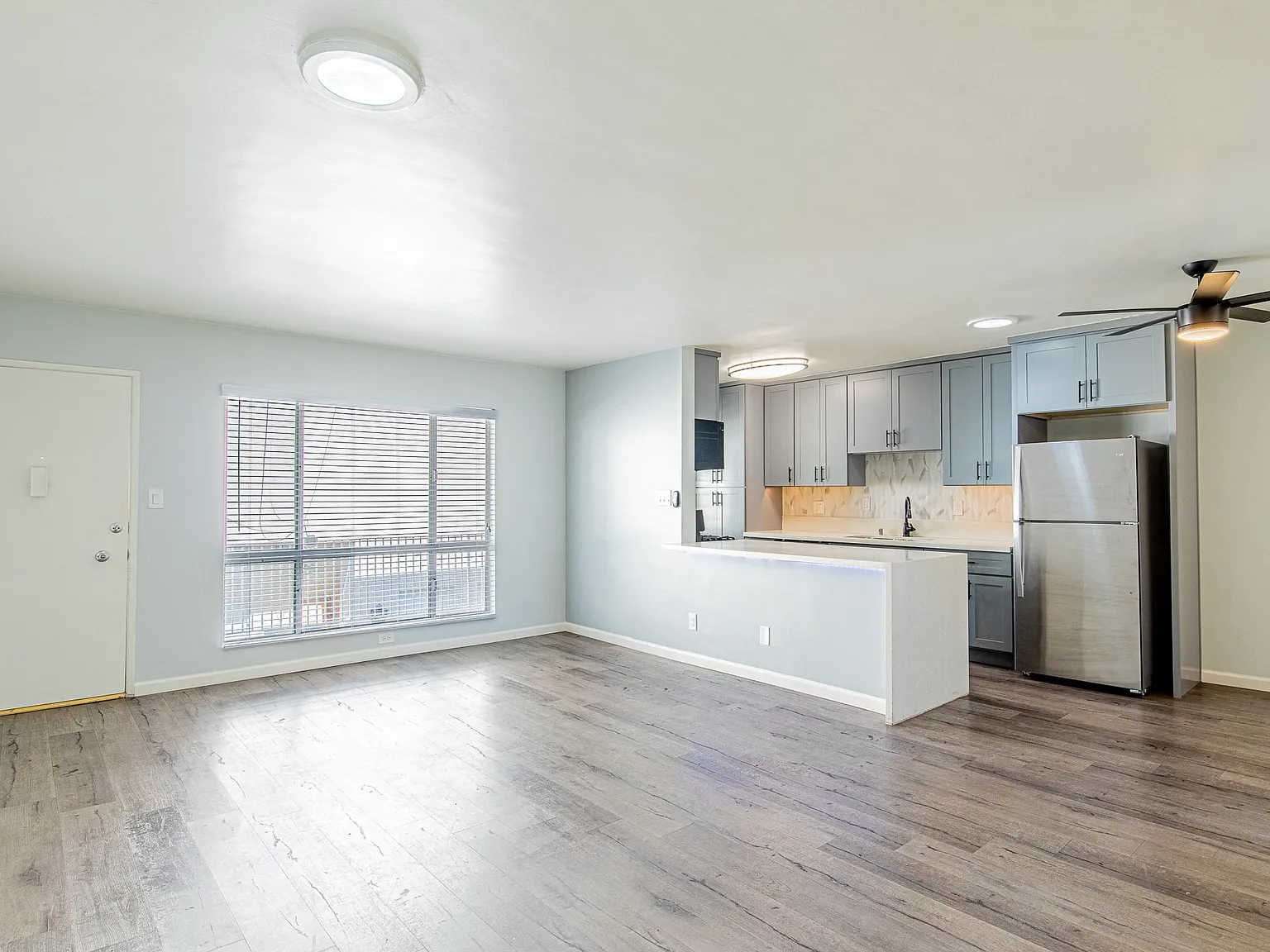 Euclid St Apartments — Photo 2
