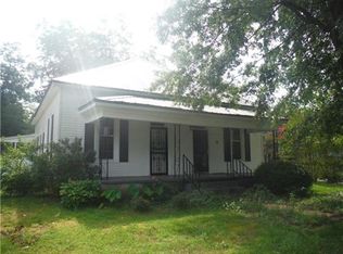 8 2nd Ave, Tishomingo, MS 38873