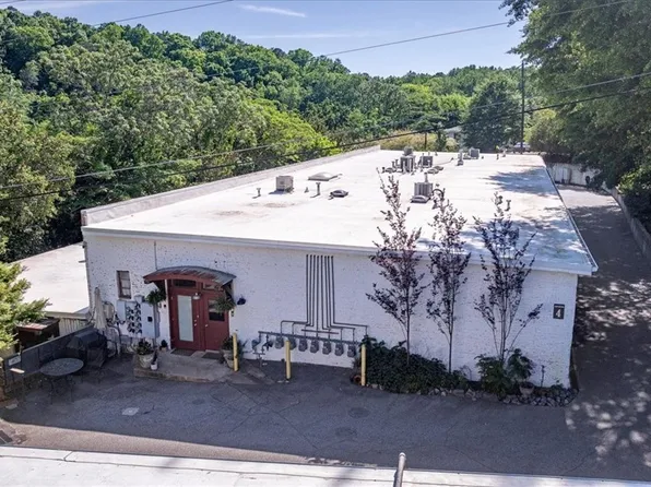 585 White Circle #402, Athens, GA 30605