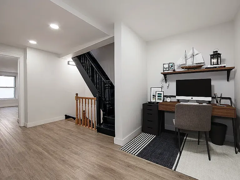 228 E 51st St #3 — Photo 17