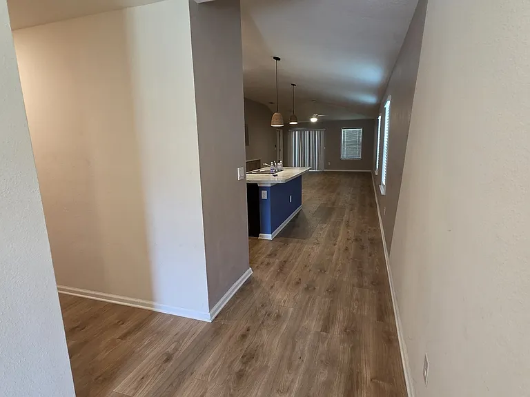 152 Ashwood Cir — Photo 6