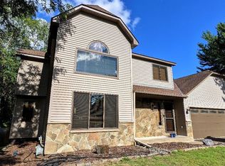 1771 Regatta Dr, Woodbury, MN 55125