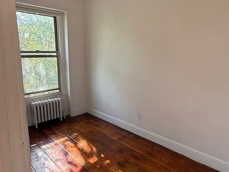 429 Clermont Ave #4 — Photo 7