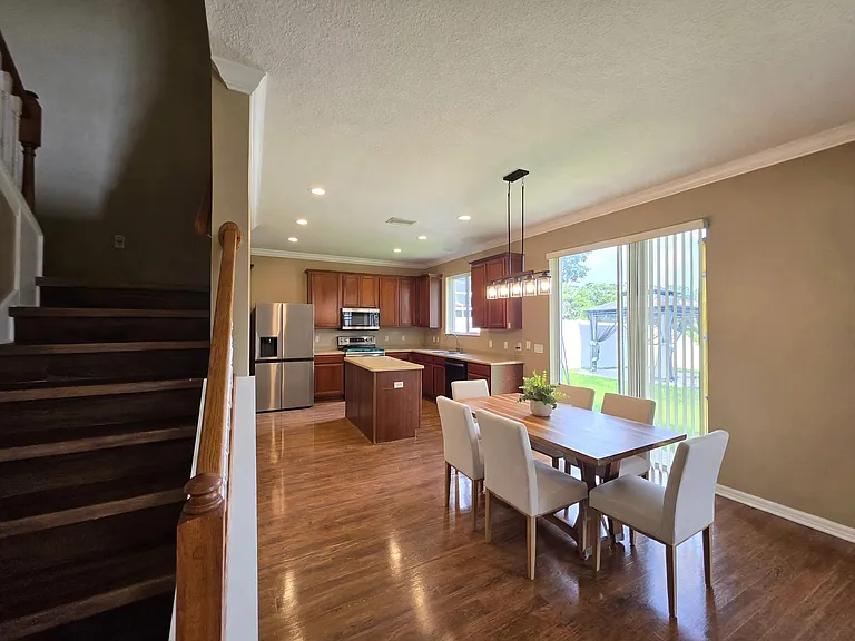 2472 Brownwood Dr — Photo 3