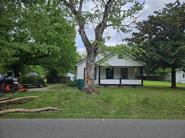 335 Cumberland St, Medina, TN 38355