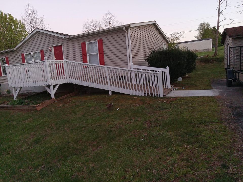 1st image of 3177 Bear Trail Dr