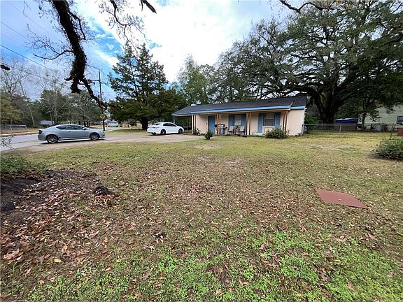 3rd image of 500 Narbona Rd