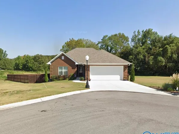 312 Stratford Cir, Arab, AL 35016