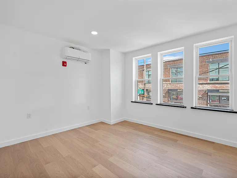 3436 Richmond St #1 — Photo 5