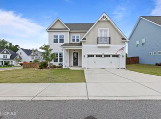 907 W Arboria Drive, Hampstead, NC 28443