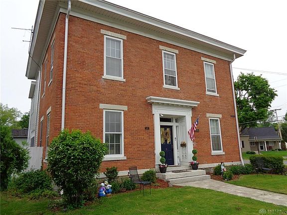 4th image of 151 N Plum St