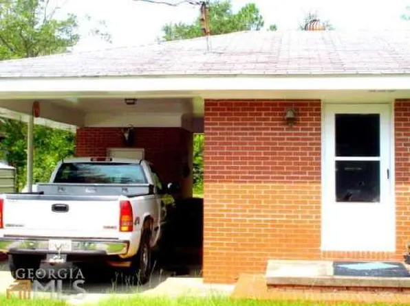 20 Pineview Dr, Butler, GA 31006