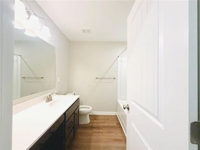 607 Michigan Cir — Photo 20
