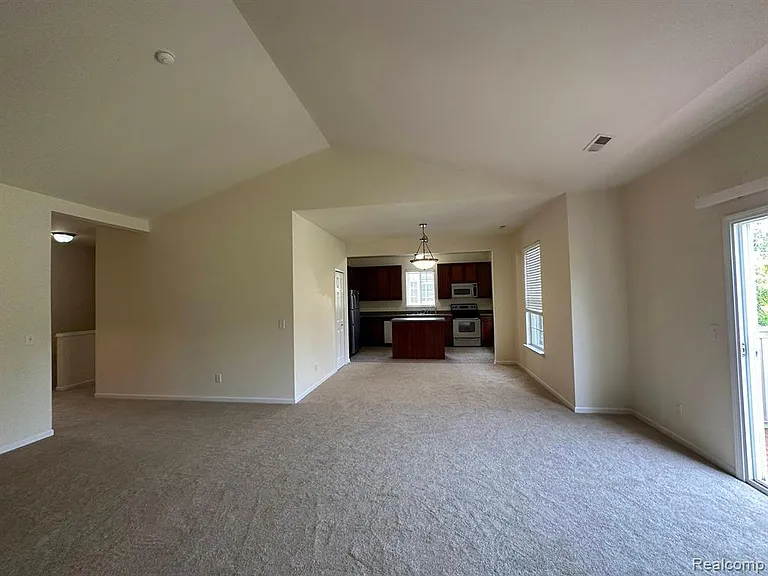 2156 Pinecroft Dr — Photo 10