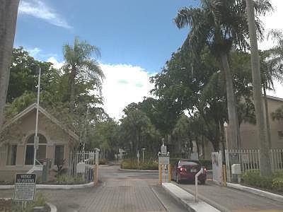 5th image of 10521 SW 157th Pl APT 205