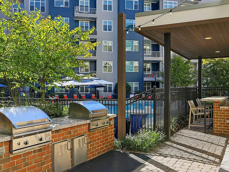 AMLI Buckhead — Photo 3