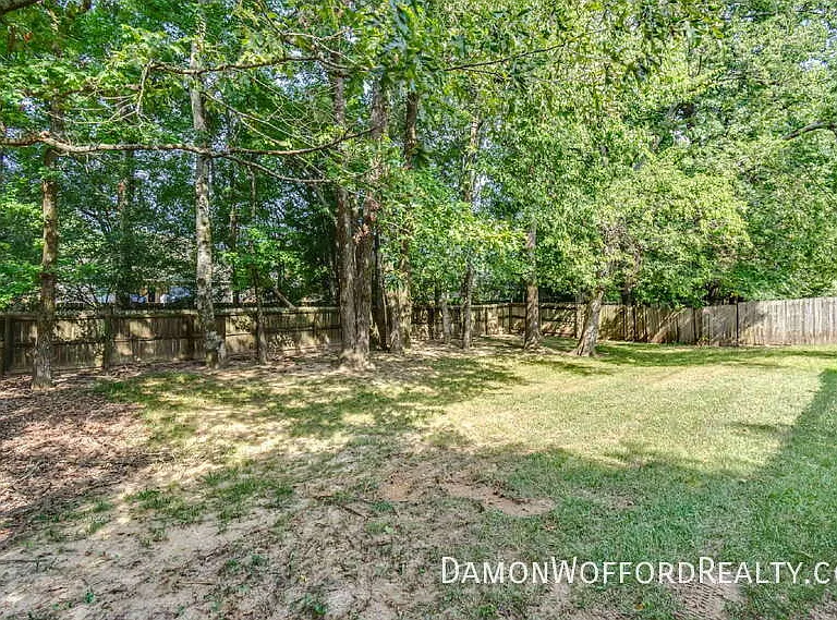 124 Raintree Rd — Photo 11