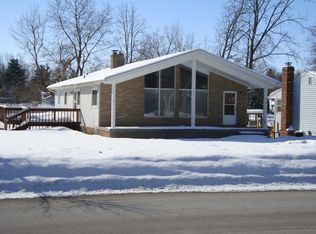 616 E Columbia St, Mason, MI 48854
