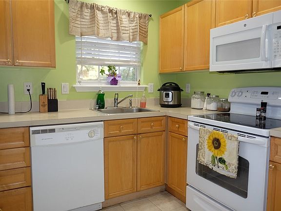 3rd image of 1416 Hernando Dr