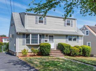 73 Hilltop Ct, Clifton, NJ 07012